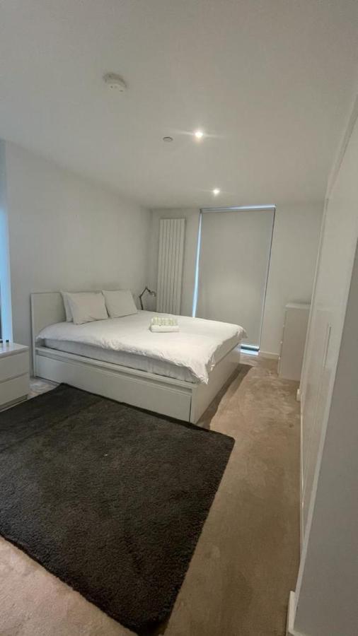 London Docklands Stays - One Bed Apartment Лондон Екстер'єр фото